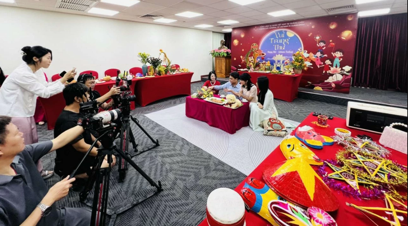 La Fête de la mi-automne au Vietnam a été diffusée sur la télévision chinoise du Guangdong. Photo: baoquocte