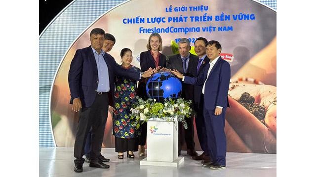 FrieslandCampina Vietnam a annoncé sa stratégie de développement durable le 25 octobre à Hô Chi Minh-Ville. Photo: vneconomy.vn