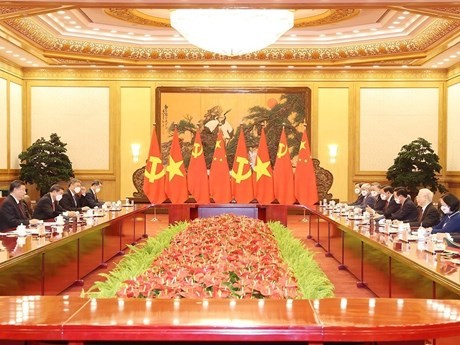 Le Secrétaire général du PCV, Nguyên Phu Trong, s'entretient avec le Secrétaire général du PCC et Président chinois Xi Jinping lors de sa visite officielle en République populaire de Chine du 30 octobre au 1er novembre 2022. Photo : VNA.