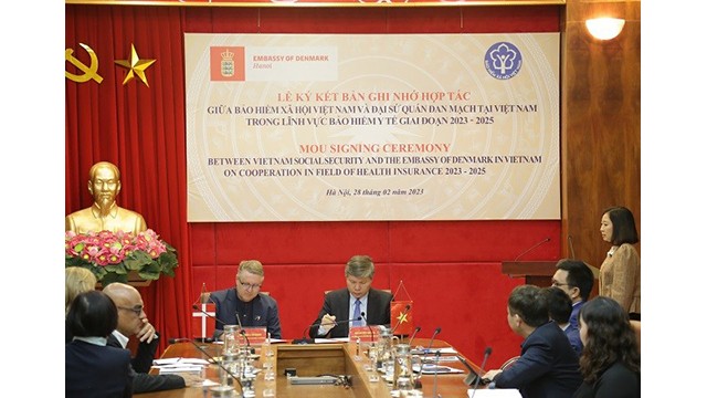  Signature d'un protocole d'accord sur la coopération dans le domaine de l'assurance maladie pour la période 2023 - 2025. Photo : thoidai.com.vn