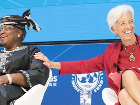 La Directrice générale de l'OMC, Ngozi Okonjo-Iweala (à gauche), et la présidente de la Banque centrale européenne, Christine Lagarde. Photo : Twitter.