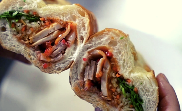 Le « bánh mì » (sandwich à la vietnamienne) n'est pas seulement un plat, mais renferme également la quintessence culinaire distincte, contribuant à mettre en évidence la culture gastronomique unique du Vietnam sur la carte culinaire mondiale. Photo d'illustration : cpfoods.vn