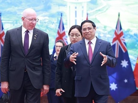 Le Gouverneur général d'Australie, David Hurley, et le Premier ministre vietnamien, Pham Minh Chinh (à droite). Photo : VNA.