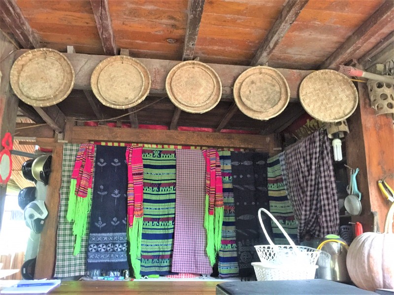 La brocatelle traditionnelle du village. Photo : Dô Tuê/NDEL.