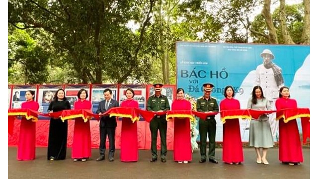 Cérémonie d'inauguration de l'exposition. Photo : sovhtt.hanoi.gov.vn