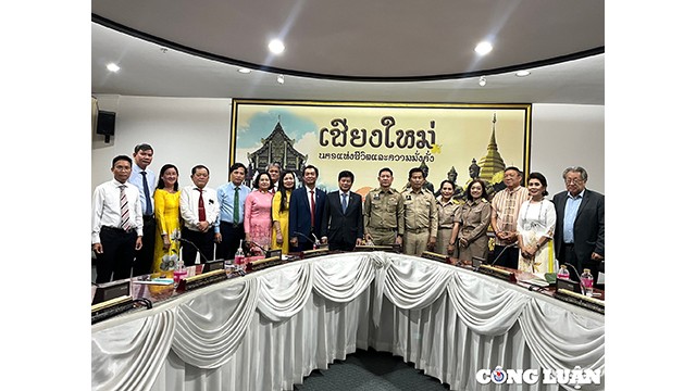 Une délégation de l'Association des Journalistes du Vietnam en visite à Chiang Mai, en Thaïlande. Photo : congluan.vn