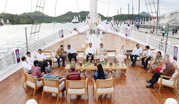 Des dirigeants de l'ASEAN à Labuan Bajo, en Indonésie. Photo : VNA.