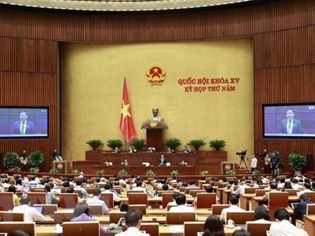 Le Président de l’Assemblée nationale, Vuong Dinh Huê, concluant la séance de questions-réponses. Photo : VNA.