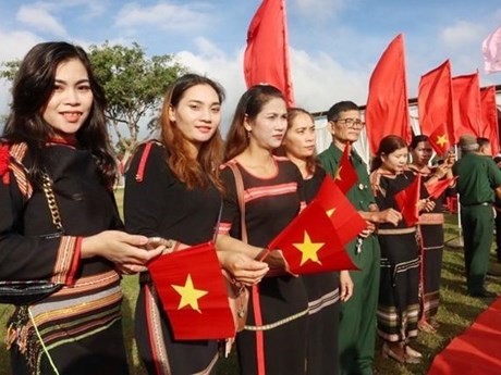 Les habitants du village de Ciet, commune de Ea Tieu, district de Cu Kuin, province de Dak Lak, à la fête de la grande unité nationale 2022. Photo : VNA.
