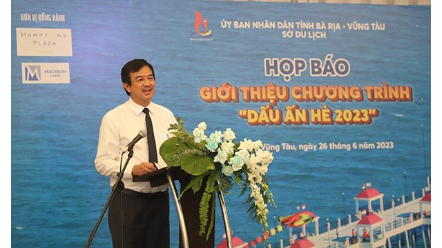Le directeur du Service du Tourisme de la province de Bà Ria-Vung Tàu, Trinh Hàng, s'exprime lors de l'événement. Photo : petrotimes.vn