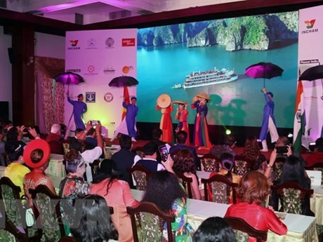 Un numéro artistique lors du « Namaste Vietnam Festival 2022 ». Photo: VNA