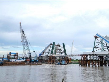 Le pont Trân Hoàng Na enjambe la rivière Cân Tho dans la ville homonyme dans le Delta du Mékong. Photo : VNA.