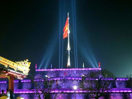 La tour du drapeau, à Huê. Photo : VNA.