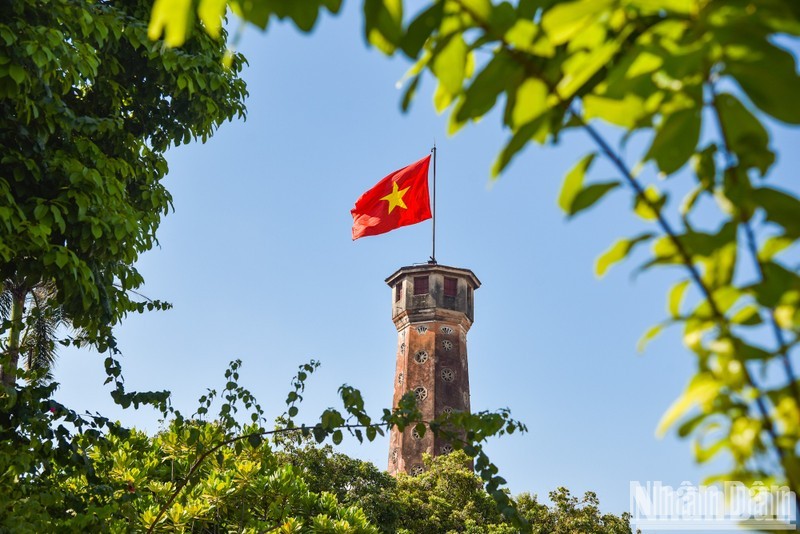 La Tour du Drapeau de Hanoi, un symbole de la fierté de la capitale. Photo : NDEL.