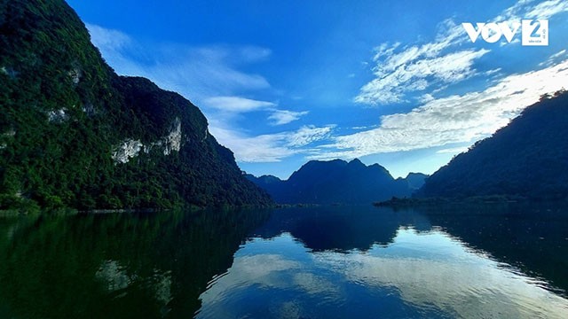 La steppe de Dông Lâm dans la commune de Huu Liên est dotée de charmantes montagnes et de plans d’eau. Photo : VOV.