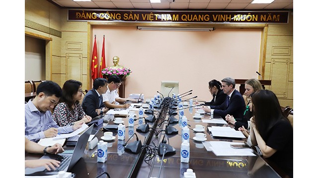La vue générale de la séance de travail avec la délégation de la compagnie MSD HH Vietnam. Photo : moh.gov.vn