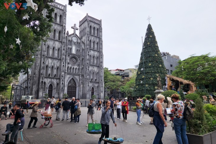 Le cathédrale de Hanoi à l'approche de Noël. Photo : VOV.