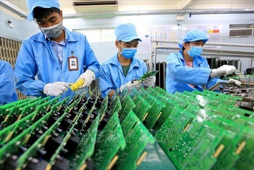 Nikkei Asia : le Vietnam devient une destination convoitée pour les fabriquants de semi-conducteurs