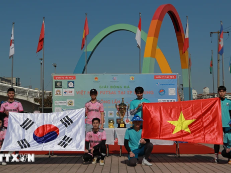 Le 2e tournoi de futsal élargi de la communauté vietnamienne de la ville sud-coréenne de Siheung, tenu le 31 mars à Siheung. Photo : VNA