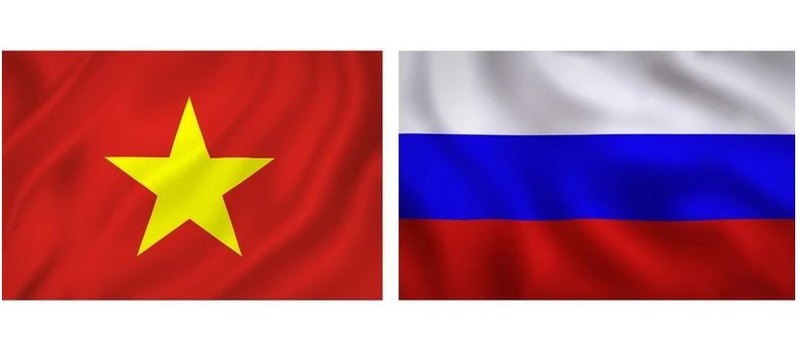 Drapeaux du Vietnam et de la Russie. Photo : VNA.