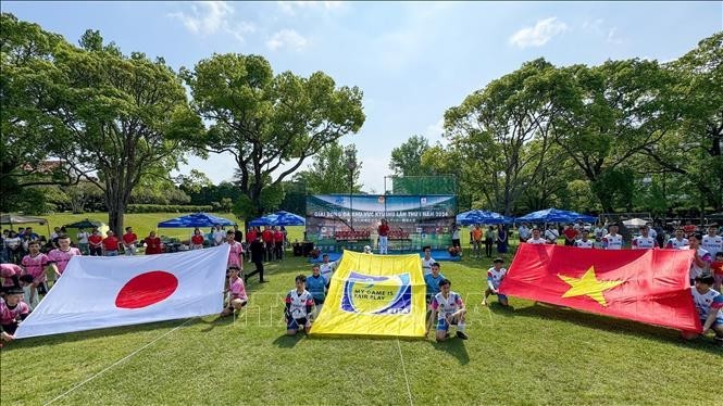Tournoi de football de la communauté vietnamienne à Kyushu (Japon)