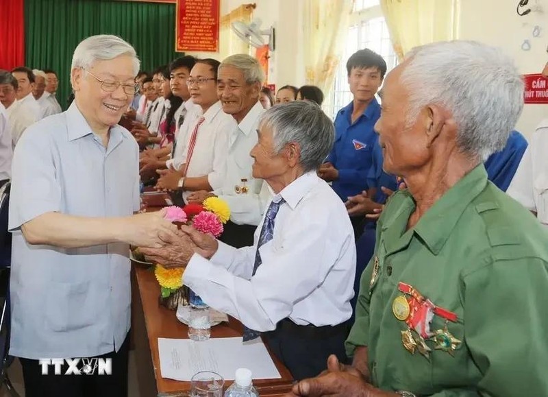 Le Secrétaire général du PCV Nguyên Phu Trong à la commune de Son Ha, district de Son ha, province de Phu Yên (au Centre), en 2018. Photo : VNA.