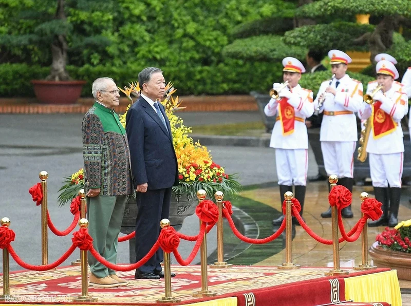 Le Président Tô Lâm préside la cérémonie d'accueil de son homologue du Timor-Leste, José Ramos-Horta lors d'une visite au Vietnam effectuée du 31 juillet au 3 août. Photo : baoquocte.vn