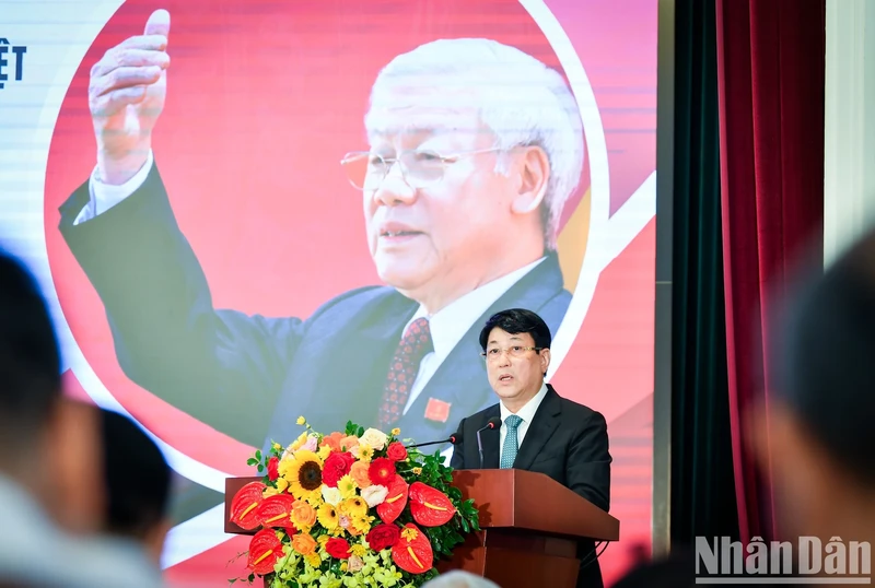 Le général d’armée Luong Cuong, membre du Bureau Politique et Permanent du Secrétariat du CC du PCV. Photo : nhandan.vn