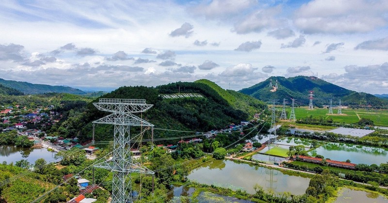 Le projet de la ligne 500kV circuit 3 Quang Trach – Phô Nôi s'achève dans des délais rapides