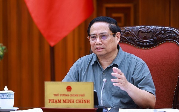 Le Premier ministre Pham Minh Chinh a présidé lundi matin 9 septembre à Hanoi une réunion entre la Permanence du gouvernement et celle du sous-comité socio-économique. Photo : VNA.