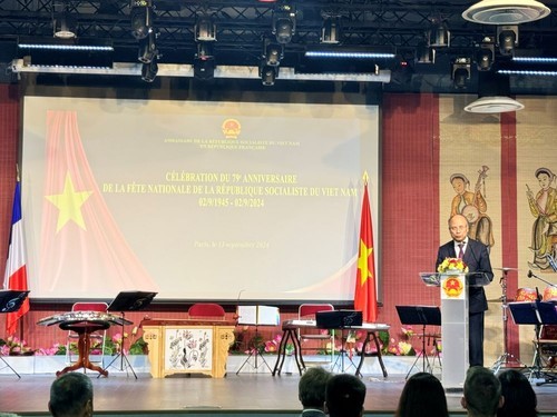 L'Ambassadeur du Vietnam en France, Dinh Toàn Thang s'exprime lors de la cérémonie. Photo : Anh Tuân/VOV.