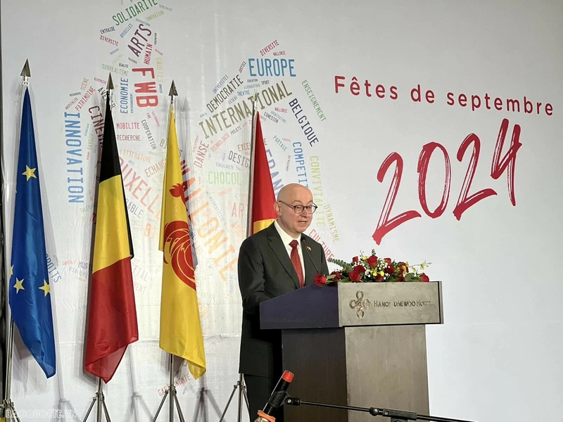  Le représentant de la délégation de Wallonie-Bruxelles au Vietnam, Pierre Du Ville, s'exprime lors de la cérémonie. Photo : baoquocte.vn