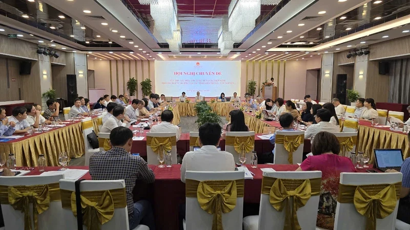 La vue générale du séminaire « Les traités internationaux et les accords de libre-échange (ALE) dans les provinces du Centre et des Hauts Plateaux du Centre ». Photo : nhandan.vn