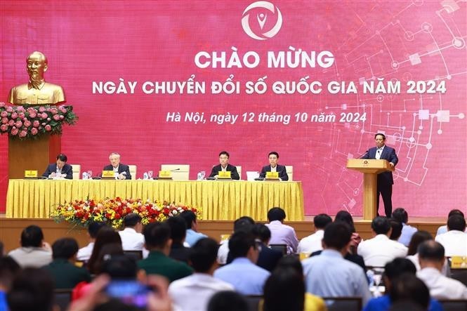 Le Premier ministre Pham Minh Chinh s’exprime lors de la cérémonie marquant la Journée nationale de la transformation numérique 2024, à Hanoi, le 12 octobre. Photo : VNA.