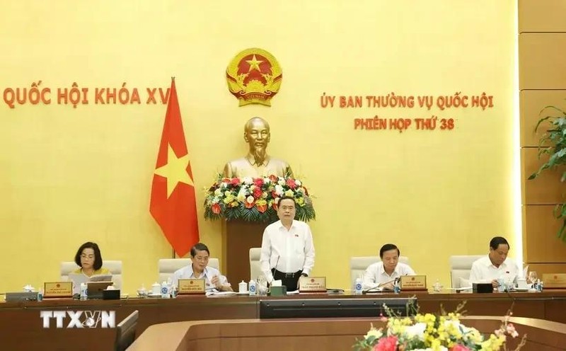 Le Président de l'Assemblée nationale (AN) Tran Thanh Man prend la parole à la 38e réunion du Comité permanent de la 15e AN, tenue lundi 14 octobre à Hanoï. Photo : VNA.