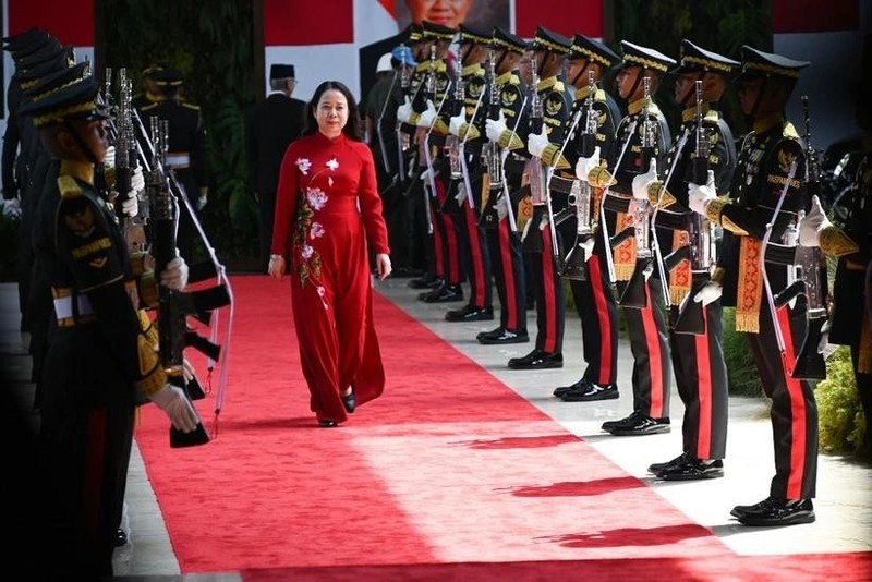 La vice-présidente du Vietnam, Vo Thi Anh Xuan, à la tête d’une délégation vietnamienne, a assisté à la cérémonie d'investiture du président indonésien pour le mandat 2024-2029, Prabowo Subianto. Photo : VNA.