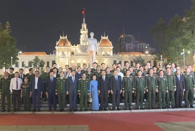 Le président de l'AN participe à un concert marquant le 80e anniversaire de la création de l'APV