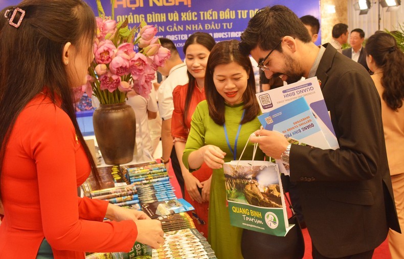 Quang Binh renforce la promotion du tourisme 