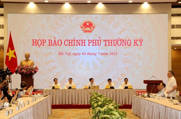 Vue de la conférence de presse du gouvernement, à Hanoi, le 4 juillet. Photo : VNA