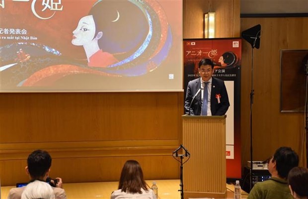 L'ambassadeur du Vietnam au Japon, Pham Quang Hiêu, prend la parole à la conférence de presse. Photo : VNA.