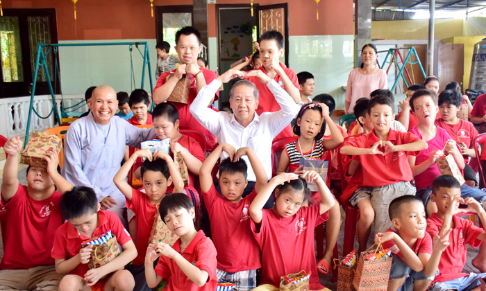 Thua Thiên Huê : une aide de 1,5 milliard de dôngs pour améliorer la qualité de vie des enfants 