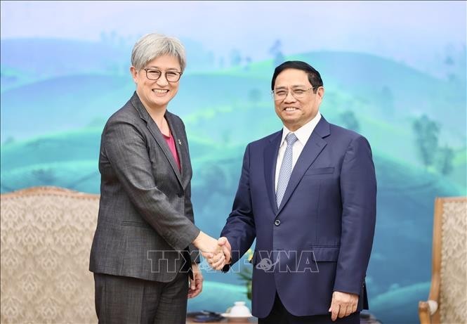 Le Premier ministre vietnamien, Pham Minh Chinh (à droite) et la ministre australienne des Affaires étrangères, Penny Wong. Photo : Duong Giang/TTXVN.