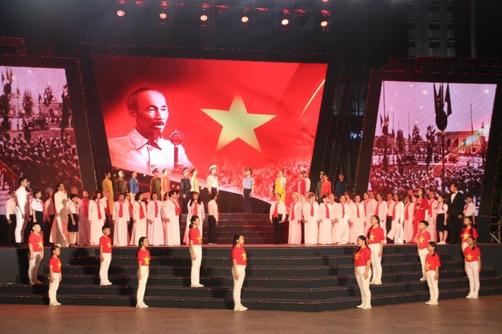La fête nationale célébrée en grande pompe au Vietnam