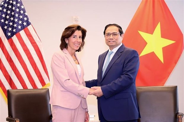 Le Premier ministre Pham Minh Chinh et la secrétaire américaine au Commerce Gina Raimondo. Photo: VNA