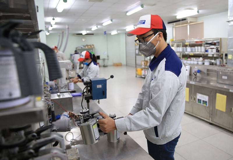 54,3% des entreprises japonaises au Vietnam ont réalisé des bénéfices en 2023. Photo: KTĐT