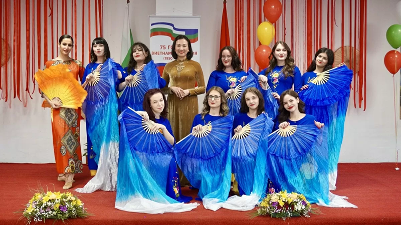 L’événement est organisé en présence de représentants de l’ambassade du Vietnam, de l’Association des Vietnamiens en Bulgarie et de nombreux amis bulgares. Photo : baoquocte.