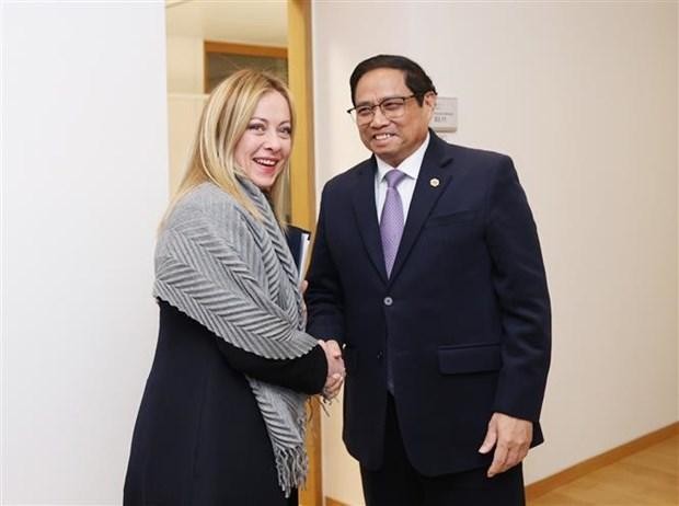 Le Premier ministre Pham Minh Chinh et son homologue italienne, Giorgia Meloni. Photo : VNA.