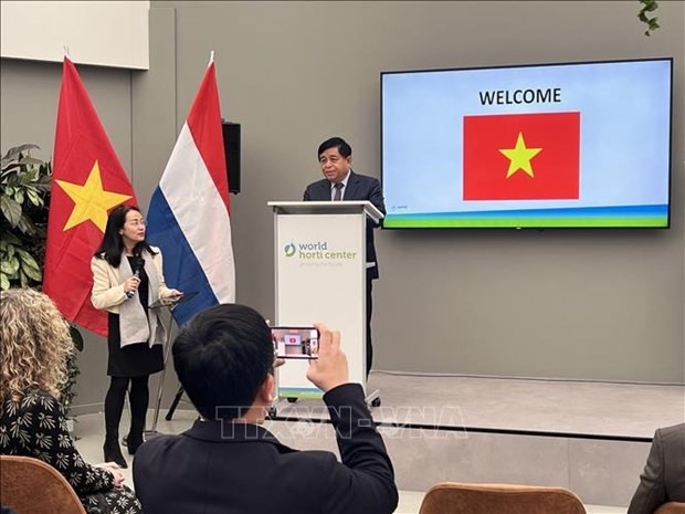 Le ministre du Plan et de l'Investissement, Nguyên Chi Dung, au World Horti Center (WHC). Photo : VNA.