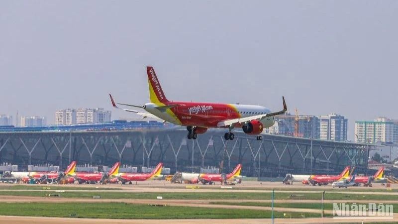 Vietjet a de nouveau été reconnue comme l’une des compagnies aériennes les plus sûres au monde pour 2025 par AirlineRatings. Photo : NDEL.