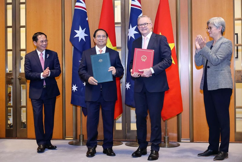 Les Premiers ministres du Vietnam et de l'Australie ont convenu de porter les relations entre le Vietnam et l'Australie au partenariat stratégique intégral, le 7 mars 2024. Photo : baoquocte.vn